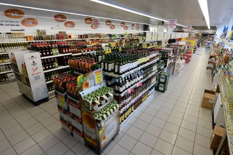 Le rayon spiritueux du DPS Supermarket