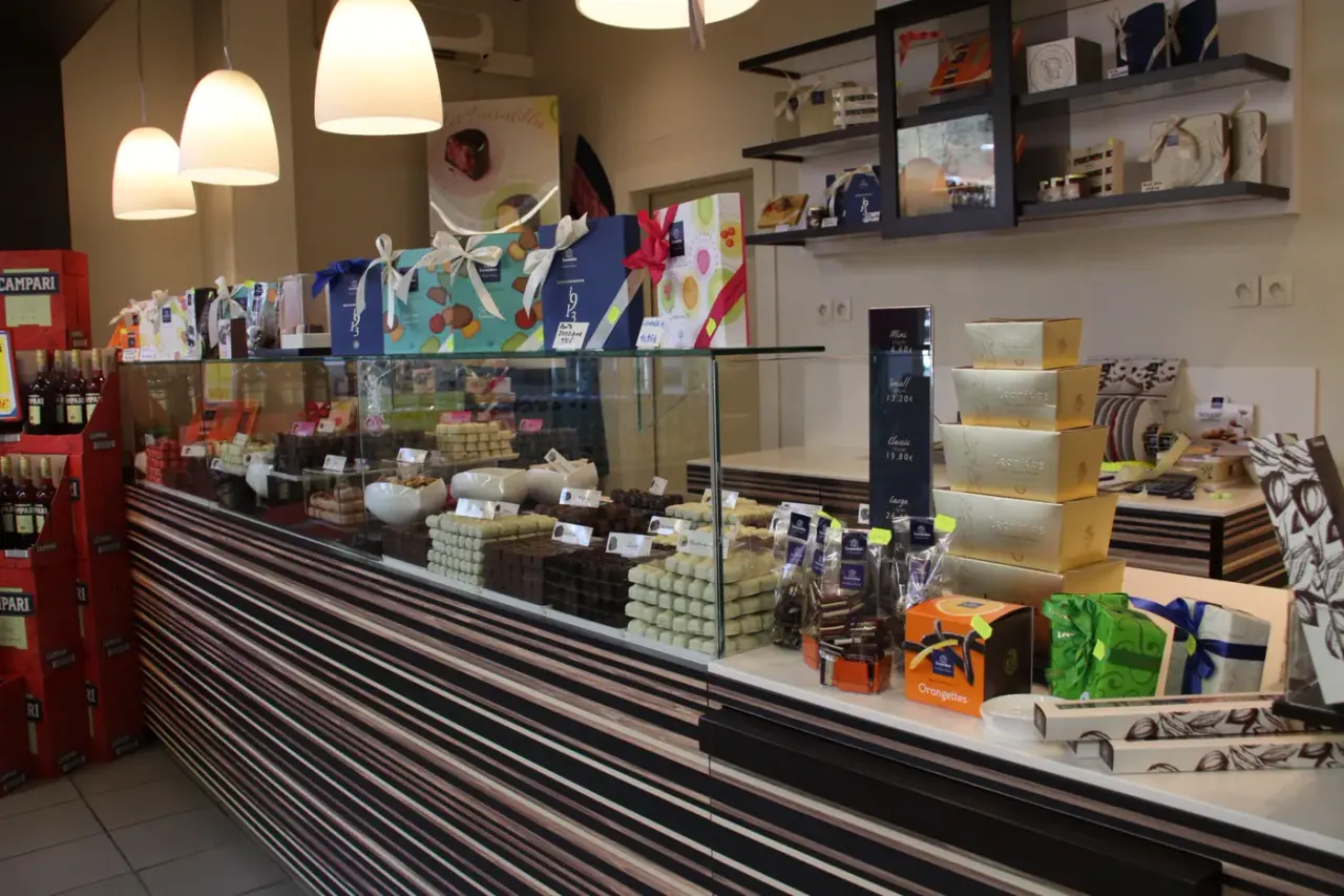 Le comptoir de la chocolaterie Leonidas